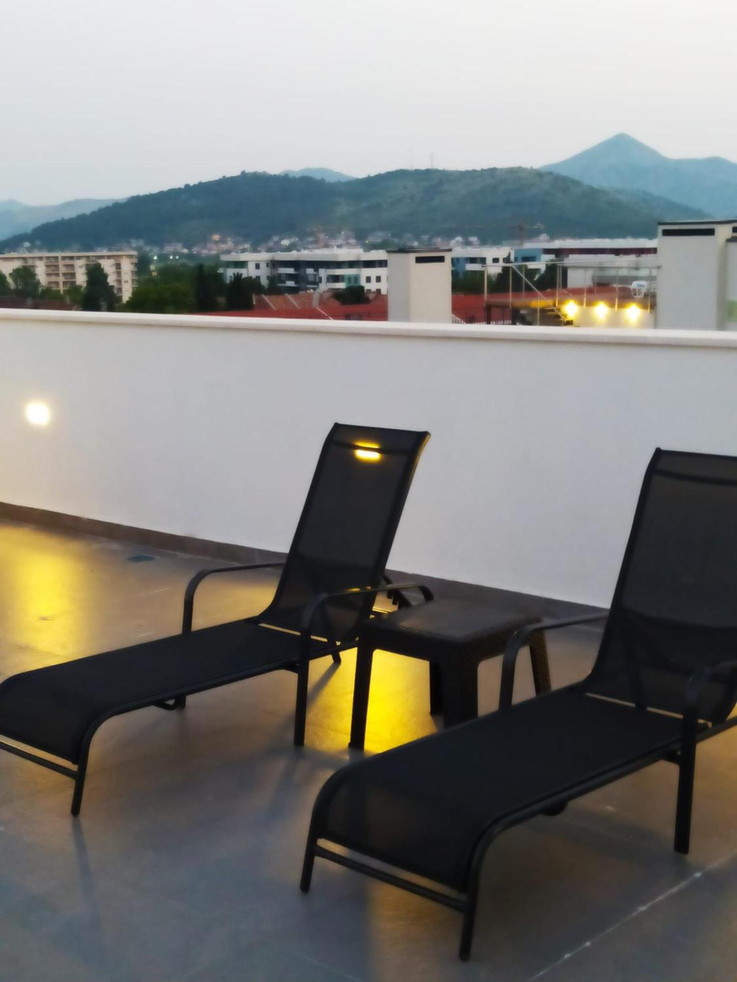 Pine 1 Apartment In The Center Требинє Екстер'єр фото