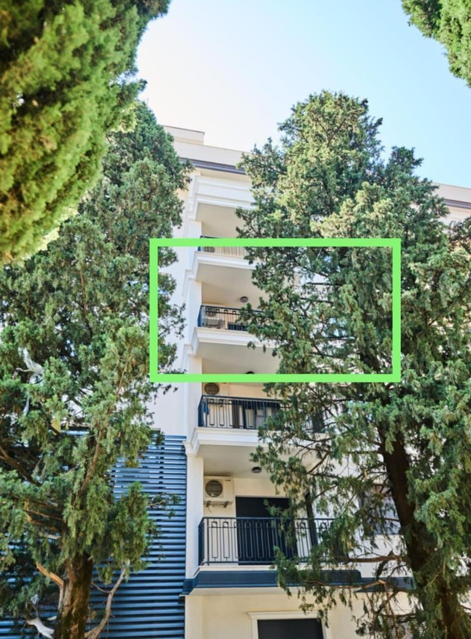 Pine 1 Apartment In The Center Требинє Екстер'єр фото